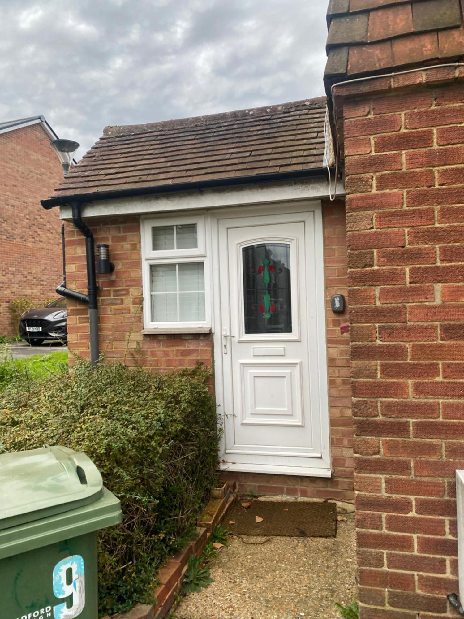 Worplesdon Cosy Apartment With Private Access And Kitchenette In Guildford (Adults Only) מראה חיצוני תמונה
